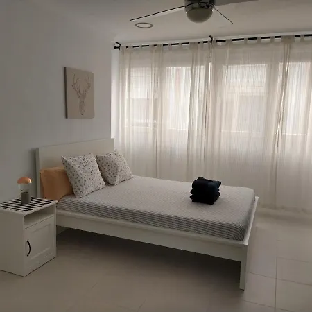 아파트 Luminoso Y Moderno Estudio Plaza Andalucia 토레몰리노스