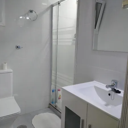 Luminoso Y Moderno Estudio Plaza Andalucia Daire *