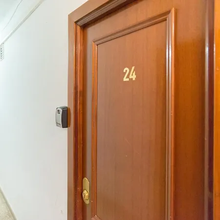 Daire Luminoso Y Moderno Estudio Plaza Andalucia *